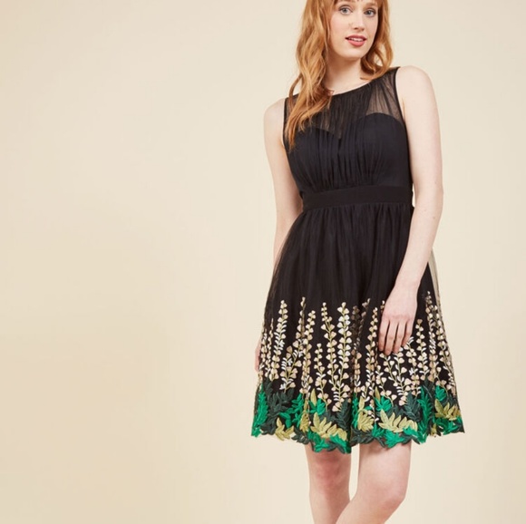 Modcloth Dresses & Skirts - New Modcloth Beautifully Abloom Dress Size Medium